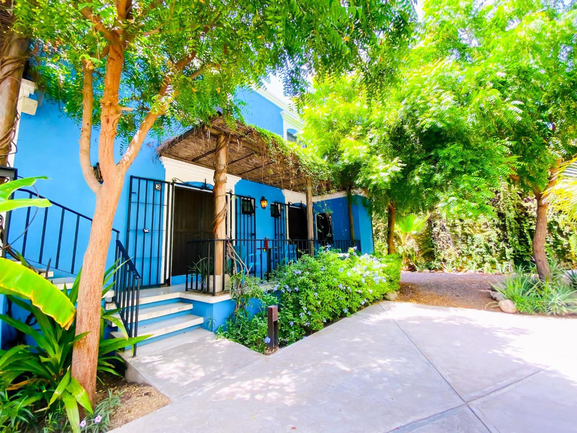 Gallo Azul Hotel, En El Corazon De Todos Santos Luaran gambar